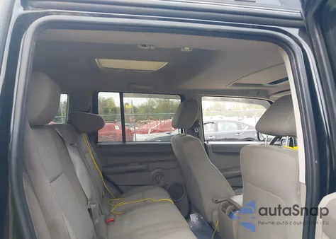 2007 Jeep Commander Sport z USA, uszkodzony, nr VIN 1J8HG48PX7C647465